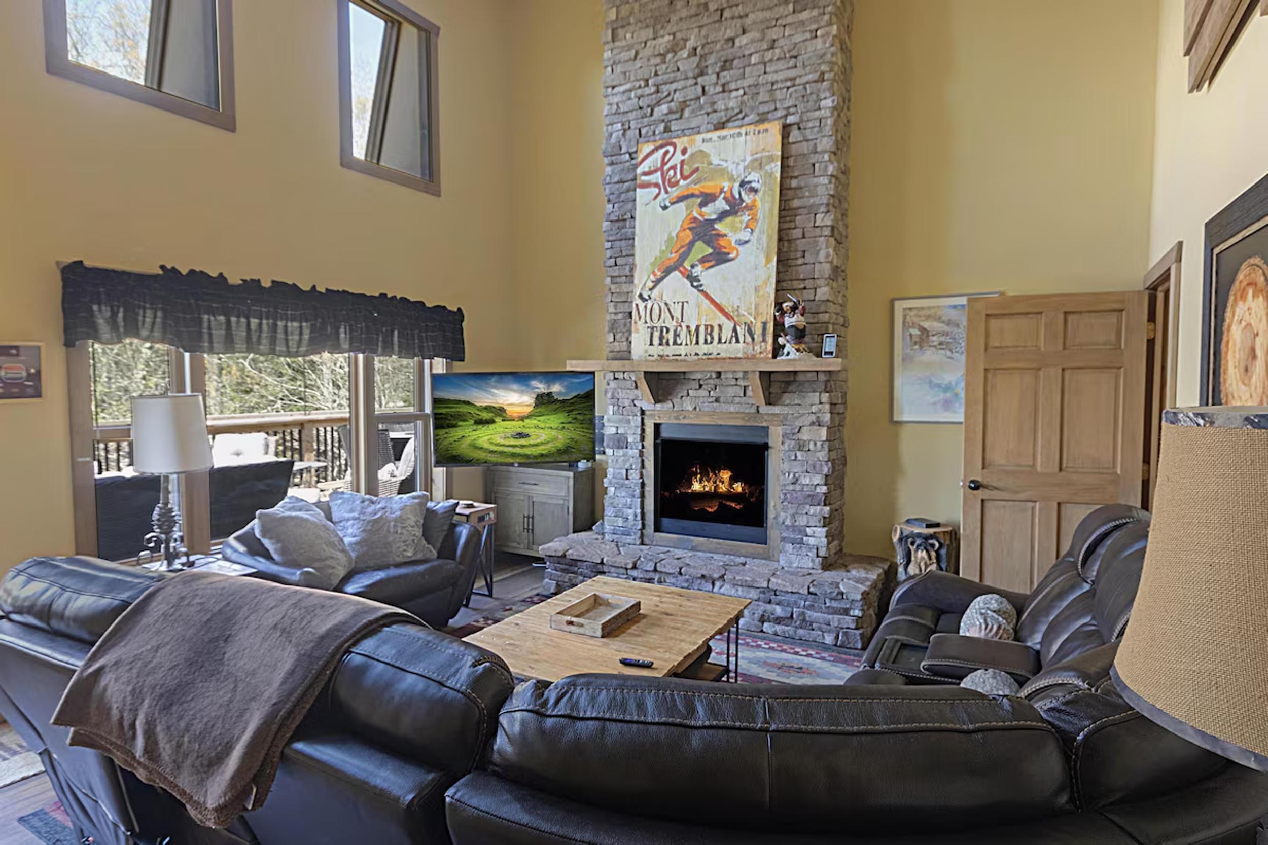 w4903h3271x77y52-e45c0230